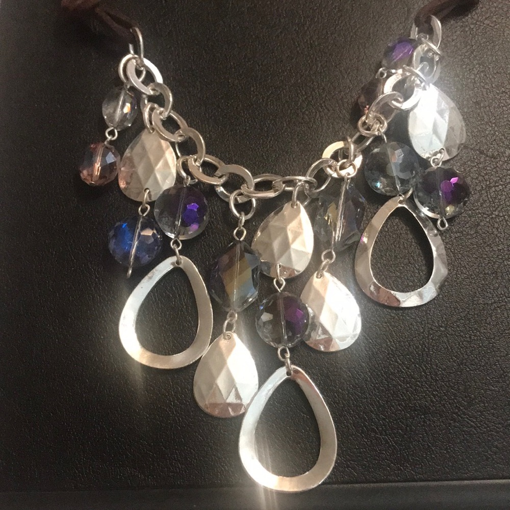 Metal drop necklace with purple beading